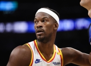 蜂鸟电竞-关于巴特勒在西班牙队比赛中出色防守，惊险取胜引发热议！的信息