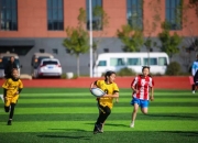 蜂鸟- 预选赛巅峰对决！岭北火狐队读秒绝平东城青龙队，橄榄球赛场再起波澜；年轻人站出来了