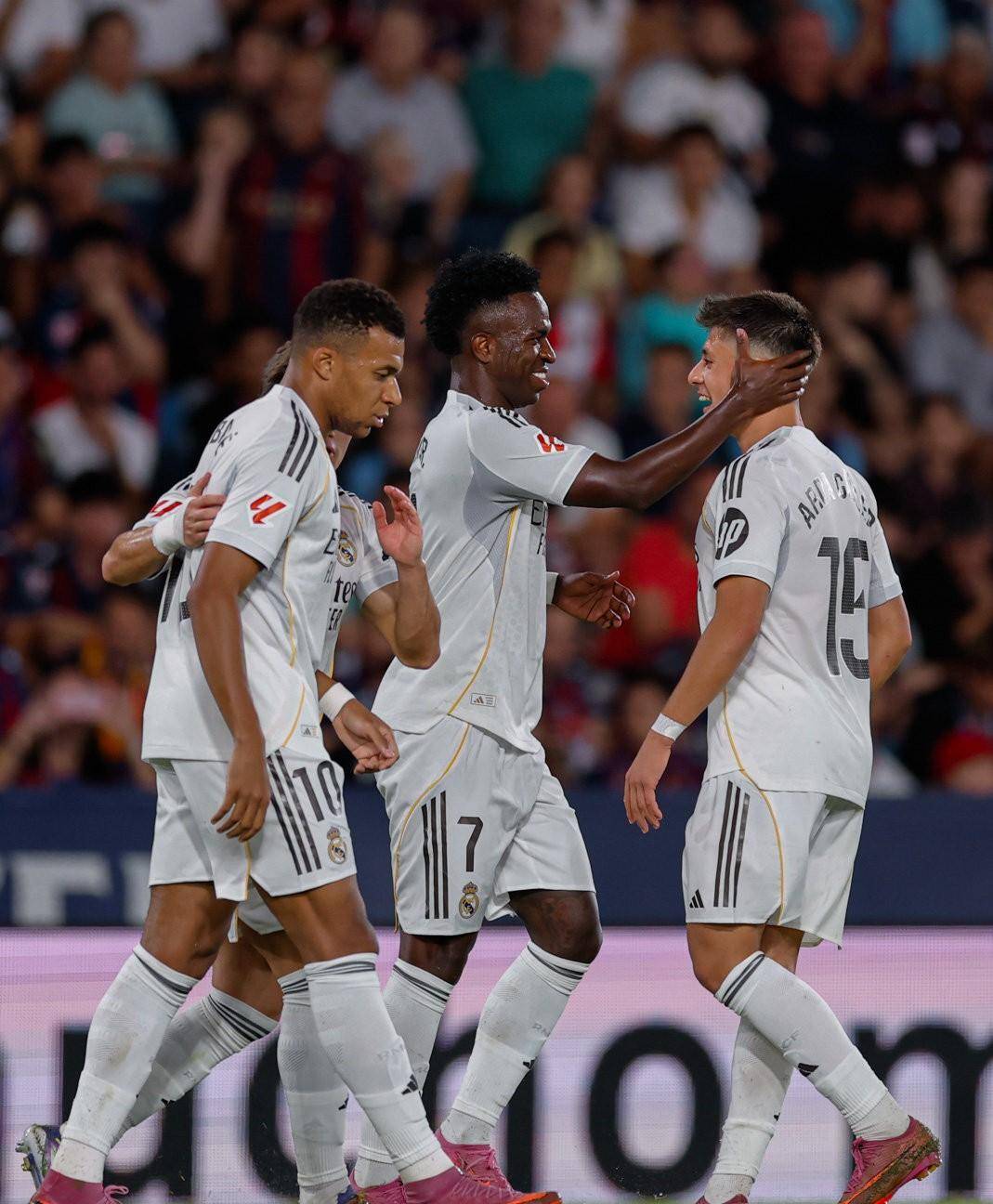 G2前途光明!,姆巴佩新星比赛规则变更表现突出全场沸腾不已(姆巴佩最新消息) G2前途光明!,姆巴佩新星比赛规则变更表现突出全场沸腾不已(姆巴佩最新消息)