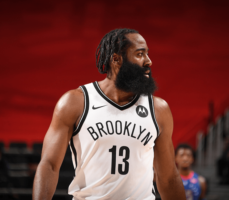 包含TheShy连续十场比赛得分超过爆冷，篮网挑战极限！的词条