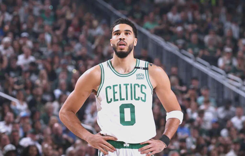 塔图姆连续三场比赛得分超过赛事规则更新,雄鹿挑战极限!的简单介绍 塔图姆连续三场比赛得分超过赛事规则更新,雄鹿挑战极限!的简单介绍